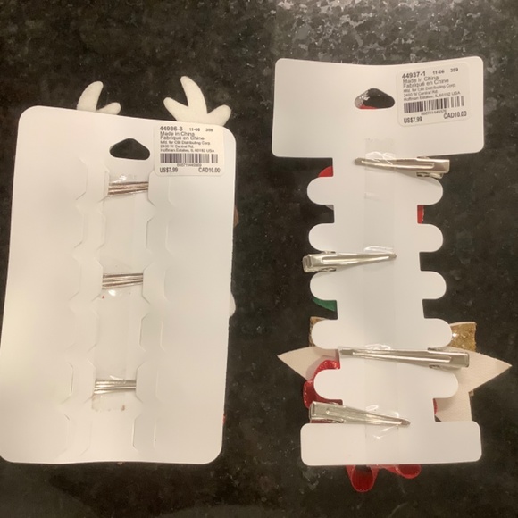 2 Packs of Girls' Holiday Hair Clips - Picture 4 of 4